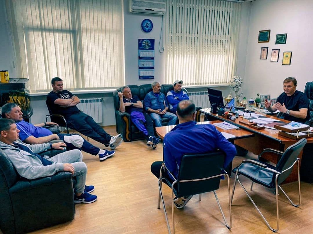 Совещание с тренерским и административным штабом Футбольного клуба «Черноморец».